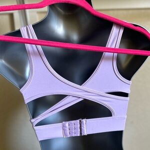 NVGTN sports bra